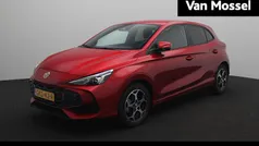 Rood Gebruikt 2024 MG MG3 Luxury Hatchback | € 23.995 (Eerlijke prijs)
