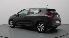 Zwart Gebruikt 2023 Renault Clio V Equilibre Hatchback | € 15.790 (Eerlijke prijs)