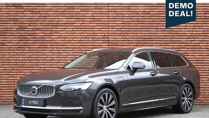 Grijs Occasion 2023 Volvo V90 Ultimate Stationwagen | € 46.750 (Super prijs)