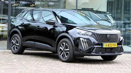 Zwart Gebruikt 2024 Peugeot 2008 Active SUV | € 21.937 (Eerlijke prijs)