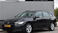 Gebruikt 2021 VW Golf VIII Life Stationwagen | € 16.950 (Eerlijke prijs)