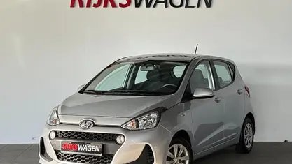 Zilver (metallic) Occasion 2017 Hyundai i10 Comfort Hatchback | € 7.150 (Eerlijke prijs)