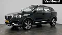 Zwart Gebruikt 2020 MG ZS Luxury Sedan | € 14.795 (Eerlijke prijs)