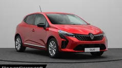 Rood Nieuw 2025 Renault Clio V Evolution Hatchback | € 24.195 (Eerlijke prijs)