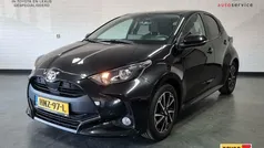 Zwart Gebruikt 2022 Toyota Yaris Hatchback | € 22.750 (Eerlijke prijs)