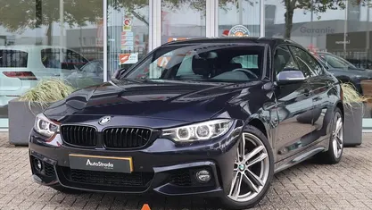 Zwart Gebruikt 2021 BMW 418 M Sport Coupé | € 23.700 (Goede deal)