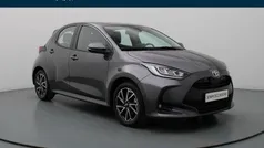 Gebruikt 2023 Toyota Yaris Hybrid Hatchback | € 21.990 (Eerlijke prijs)