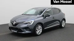 Gebruikt 2021 Renault Clio V Zen Hatchback | € 15.400 (Eerlijke prijs)