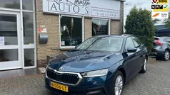 Blauw, metallic lak Gebruikt 2021 Skoda Octavia Business Line Stationwagen | € 21.950 (Eerlijke prijs)