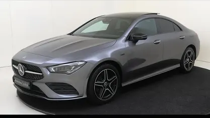 Grijs Gebruikt 2020 Mercedes CLA250e Business Sedan | € 31.945 (Eerlijke prijs)