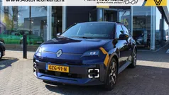 Blauw Nieuw 2024 Renault R5 Komfort Hatchback | € 33.640 (Eerlijke prijs)