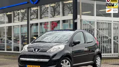 Zwart Gebruikt 2012 Peugeot 107 Hatchback | € 3.500 (Eerlijke prijs)