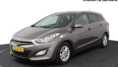 Bruin Gebruikt 2013 Hyundai i30 Stationwagen | € 10.995 (Eerlijke prijs)