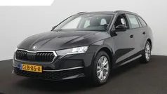 Gebruikt 2024 Skoda Octavia Business Line Stationwagen | € 29.900 (Eerlijke prijs)