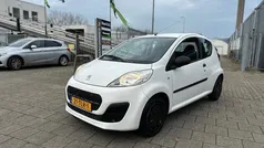 Wit Gebruikt 2012 Peugeot 107 Access Hatchback | € 4.749 (Eerlijke prijs)