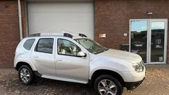 Grijs (metallic) Gebruikt 2015 Dacia Duster Anniversary SUV | € 8.999 (Eerlijke prijs)