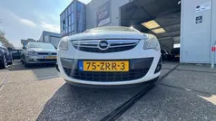 Wit Gebruikt 2013 Opel Corsa Edition Hatchback | € 3.500 (Eerlijke prijs)