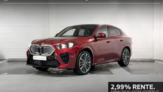 Rood, metallic lak Gebruikt 2024 BMW iX2 Comfort Edition SUV | € 57.900 (Eerlijke prijs)