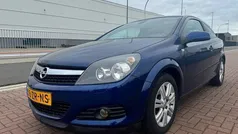 Blauw Gebruikt 2008 Opel Astra GTC Executive Hatchback | € 2.999 (Eerlijke prijs)