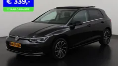 Zwart Gebruikt 2021 VW Golf VIII Style Hatchback | € 26.490 (Eerlijke prijs)