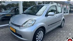 Grijs Gebruikt 2007 Daihatsu Sirion Hatchback | € 1.999 (Eerlijke prijs)