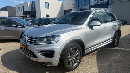 Grijs Gebruikt 2016 VW Touareg R-line SUV | € 16.500 (Super prijs)