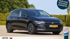 Zwart Gebruikt 2022 VW Golf VIII Style Hatchback | € 24.950 (Eerlijke prijs)