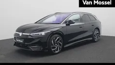 Zwart, metallic lak Gebruikt 2024 VW ID.7 Active Stationwagen | € 53.990 (Eerlijke prijs)