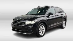 Zwart Gebruikt 2022 VW Tiguan Elegance SUV | € 34.950 (Eerlijke prijs)