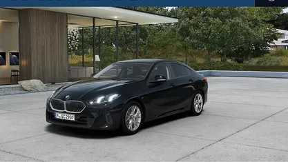 Zwart (metallic) Nieuw 2025 BMW 220 M Sport Coupé | € 52.871 (Super prijs)