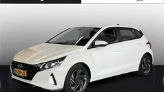 Wit Gebruikt 2022 Hyundai i20 Comfort Hatchback | € 17.950 (Eerlijke prijs)