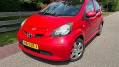 Rood Gebruikt 2008 Toyota Aygo Hatchback | € 995 (Goede deal)