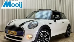 Gebruikt 2016 Mini Cooper Business Hatchback | € 13.950 (Eerlijke prijs)