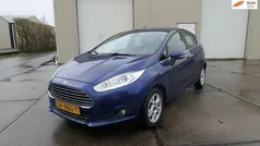 Blauw, metallic lak Gebruikt 2015 Ford Fiesta Titanium Hatchback | € 7.895 (Eerlijke prijs)