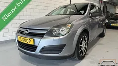 Gebruikt 2005 Opel Astra Essentia Hatchback | € 2.440 (Eerlijke prijs)