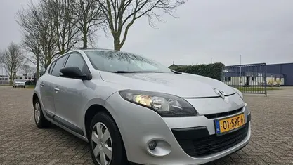 Occasion Renault Mégane III 131 PK (96 kW) 2011 Grijs Hatchback