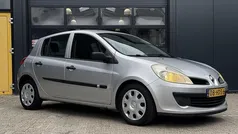 Grijs Gebruikt 2008 Renault Clio II Expression Hatchback | € 2.799 (Eerlijke prijs)