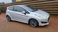 Gebruikt 2016 Ford Fiesta ST-Line Hatchback | € 9.950 (Eerlijke prijs)