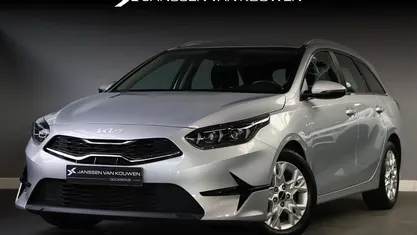 Occasion 2023 Kia Ceed Hatchback | € 22.395 (Eerlijke prijs)