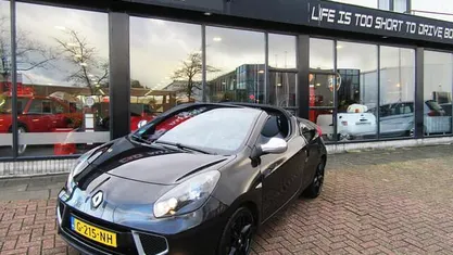 Zwart (metallic) Occasion 2010 Renault Wind Collection Cabriolet | € 5.749 (Super prijs)