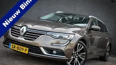 Bruin Gebruikt 2017 Renault Talisman Initiale Paris Stationwagen | € 17.950 (Eerlijke prijs)