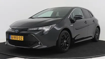 Zwart (metallic) Occasion 2021 Toyota Corolla Hatchback | € 24.495 (Eerlijke prijs)