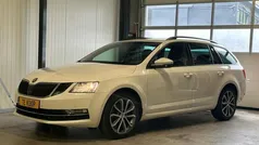 Gebruikt 2020 Skoda Octavia Business Line Hatchback | € 15.950 (Eerlijke prijs)