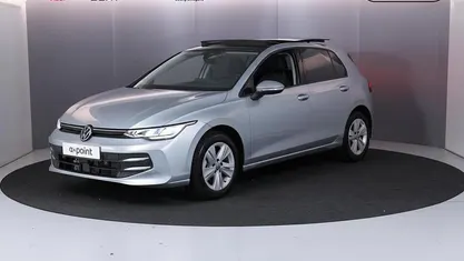 Zilver Occasion 2025 VW Golf VIII Edition Hatchback | € 32.949 (Goede deal)