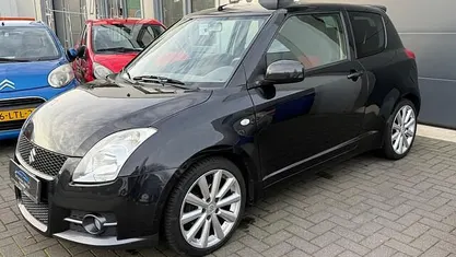 Zwart (metallic) Gebruikt 2007 Suzuki Swift Sport Hatchback | € 4.495 (Eerlijke prijs)