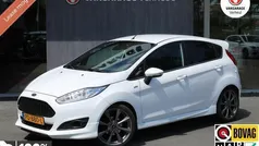 Wit Gebruikt 2017 Ford Fiesta ST-Line Hatchback | € 9.795 (Eerlijke prijs)