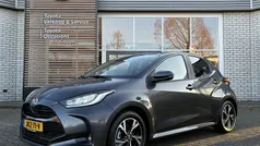 Grijs Gebruikt 2024 Toyota Yaris Hybrid Hatchback | € 23.640 (Eerlijke prijs)