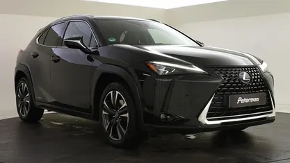Zwart Gebruikt 2019 Lexus UX 250h Sport Line SUV | € 27.899 (Eerlijke prijs)