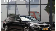 Zwart Gebruikt 2019 BMW 520 M Sport Stationwagen | € 23.900 (Eerlijke prijs)