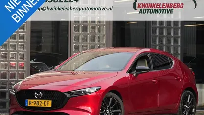 Rood Gebruikt 2022 Mazda 3 Sportive Hatchback | € 24.850 (Eerlijke prijs)